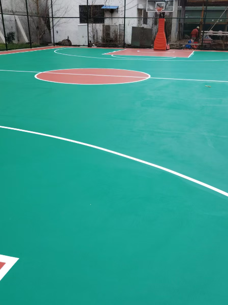 门头沟 球场长期使用易出现地面开裂